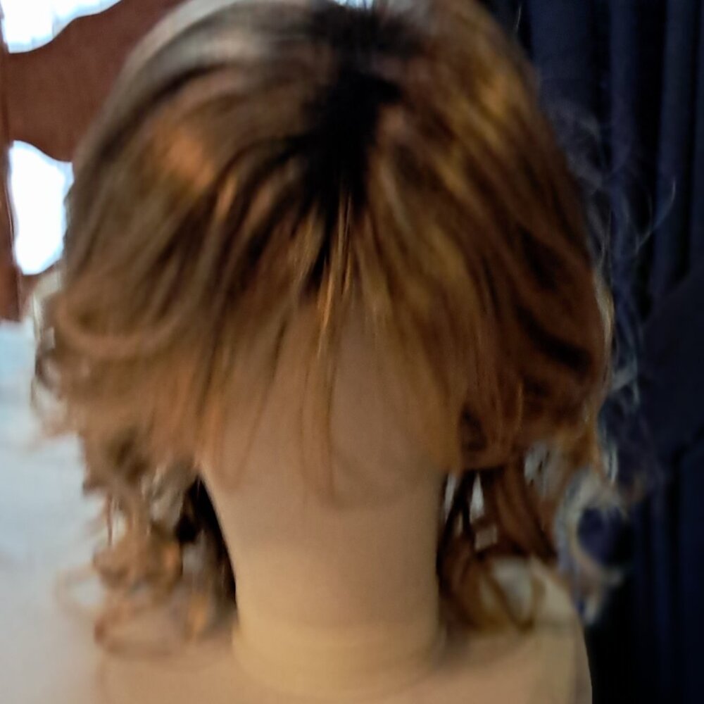 Reeves Synthetic Wig by Estetica